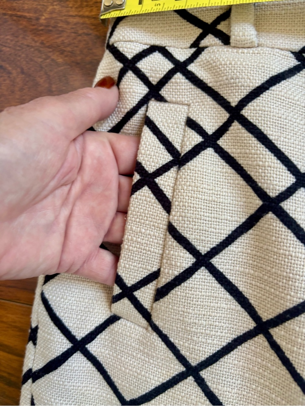 Banana Republic Cream Pencil Skirt with Black Grid - Picture 7 of 10